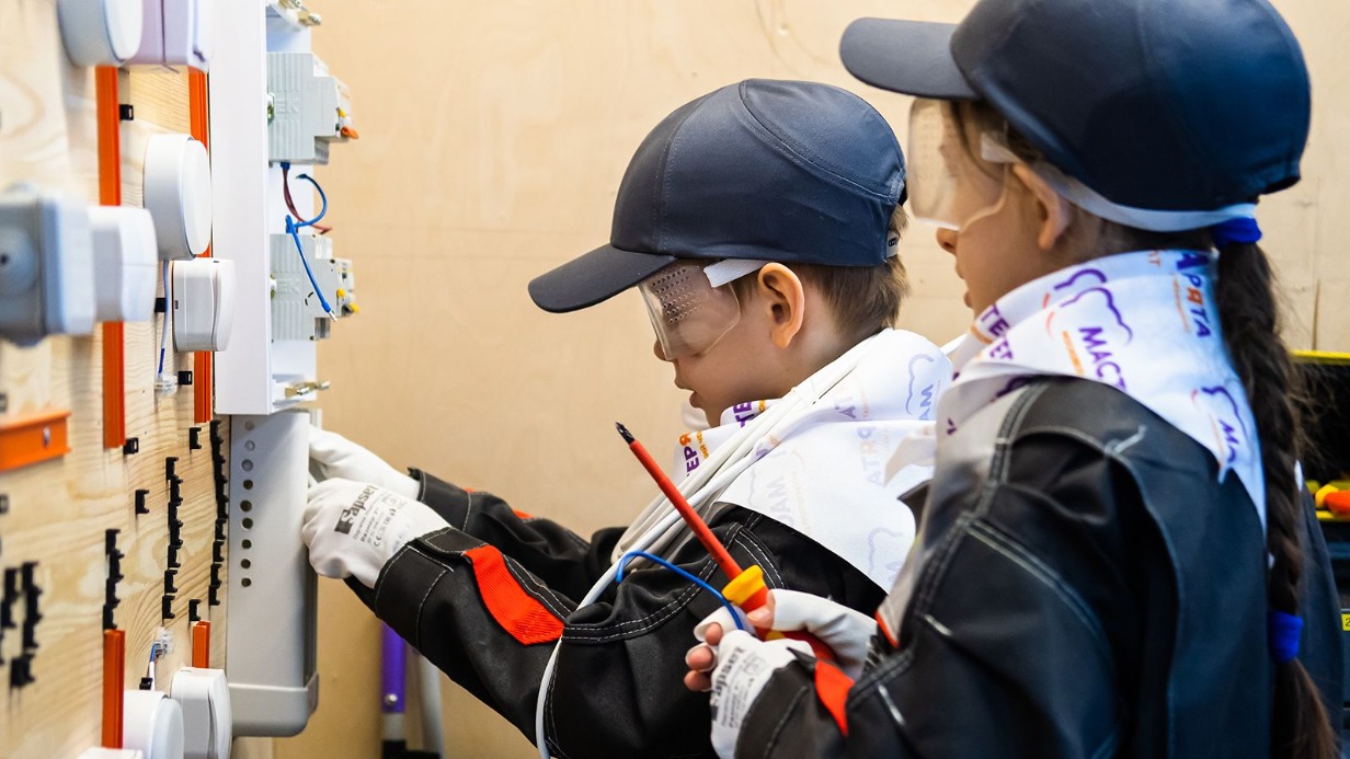 Финал детского чемпионата «Мастерята» прошел в Москве