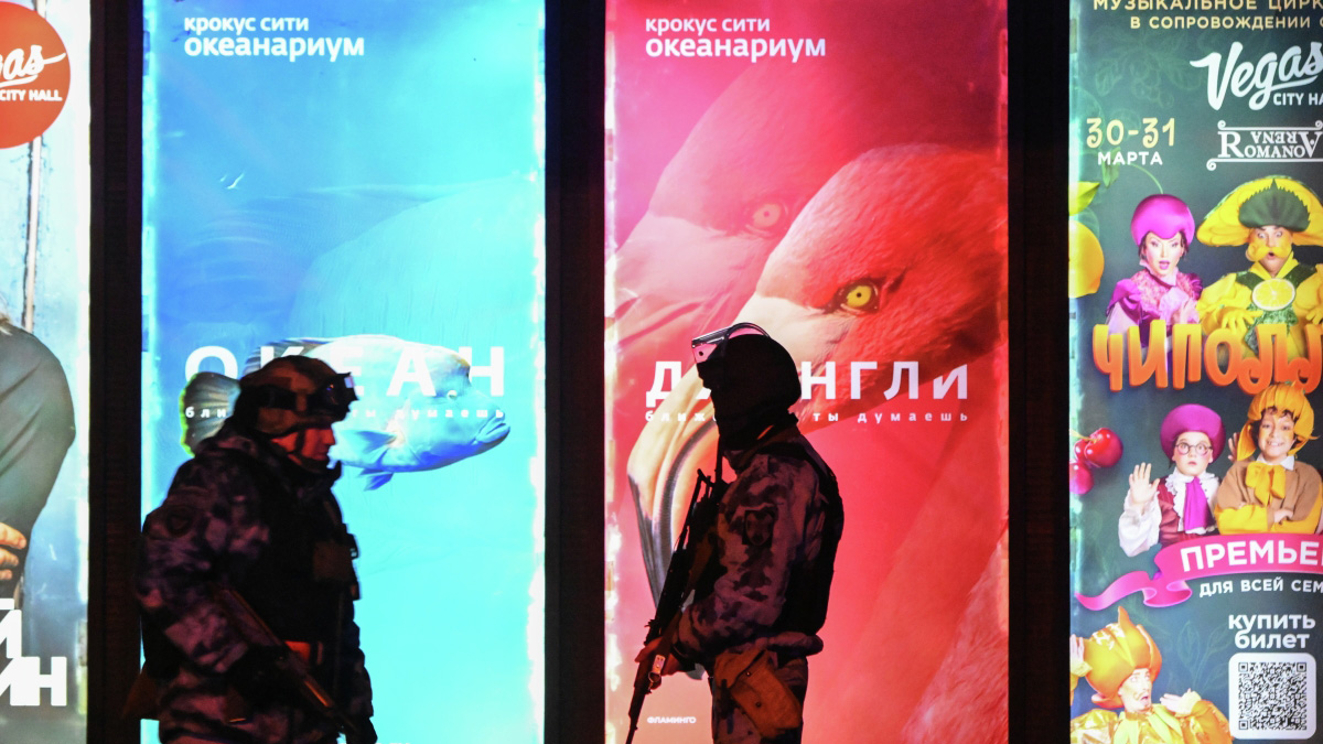 СМИ: Спецназ прибыл к «Крокус Сити Холлу» в связи с терактом