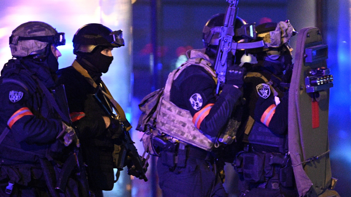 Бойцы спецподразделений Росгвардии прибыли к «Крокус Сити Холлу»