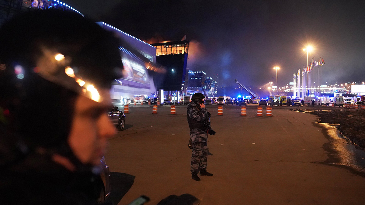 Эксперт по безопасности Аничкин объяснил, почему охрана «Крокус Сити Холла» не была вооружена