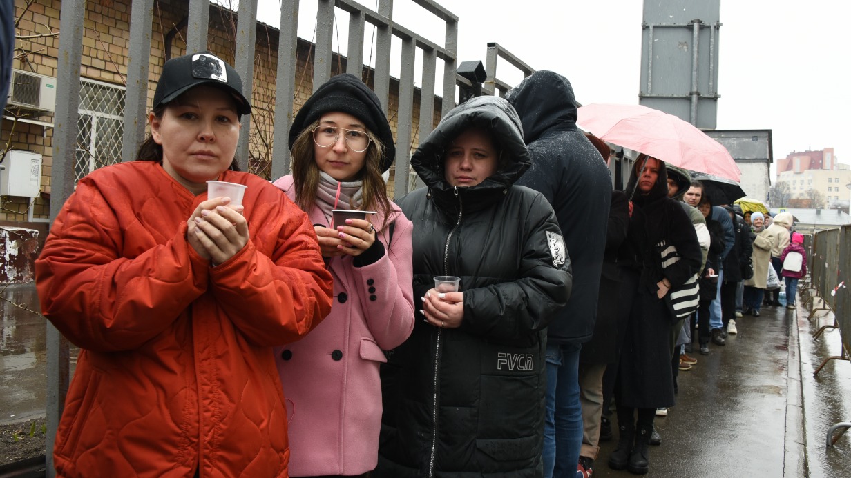 Защита и помощь пострадавшим: как теракт в «Крокус Сити Холле» сплотил  москвичей