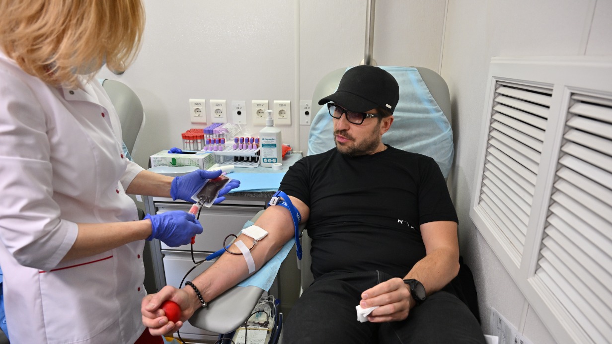 Российские артисты сдали кровь для пострадавших в «Крокус Сити Холле»