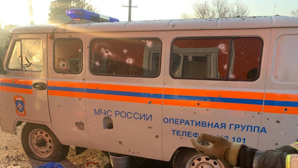 Двое пожарных МЧС России пострадали при обстреле в Белгородской области