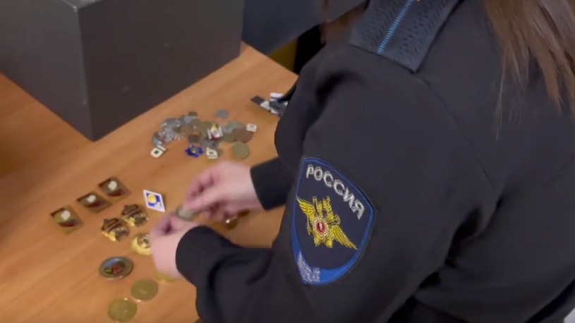 Молодой человек похитил у столичной пенсионерки сейф с драгоценностями