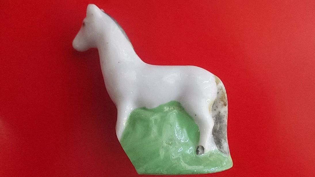 Московские археологи обнаружили пять фарфоровых игрушек XVII–XIX веков