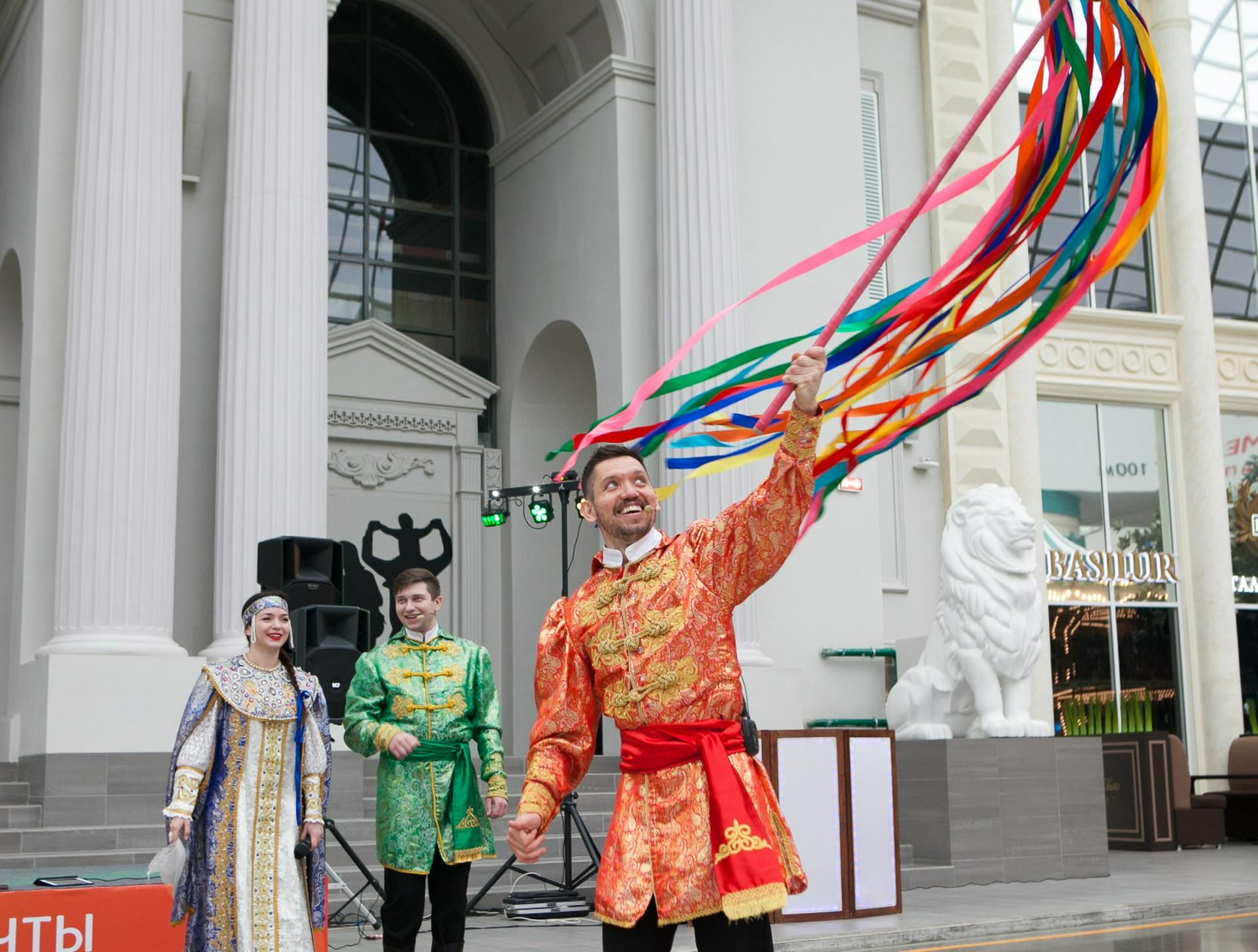 Выступления акробатов, роспись матрешек и русские народные песни: на «Острове Мечты» пройдут масленичные гулянья