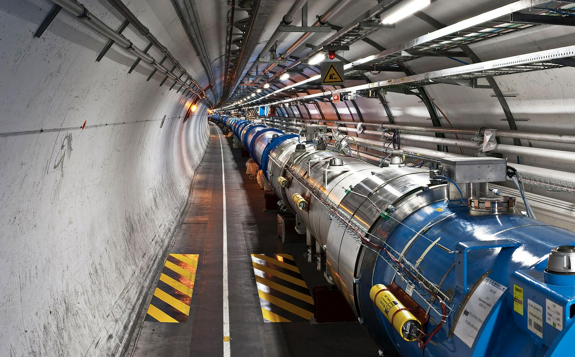 Ученый Образцов высказался о прекращении работы россиян на адронном коллайдере