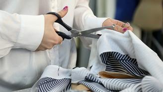 Семьям участников СВО предоставили скидки в ателье перед 1 сентября