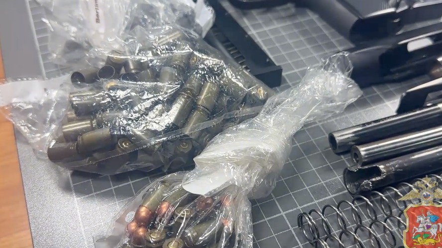 Житель Ногинска хранил в своей квартире два пистолета Макарова