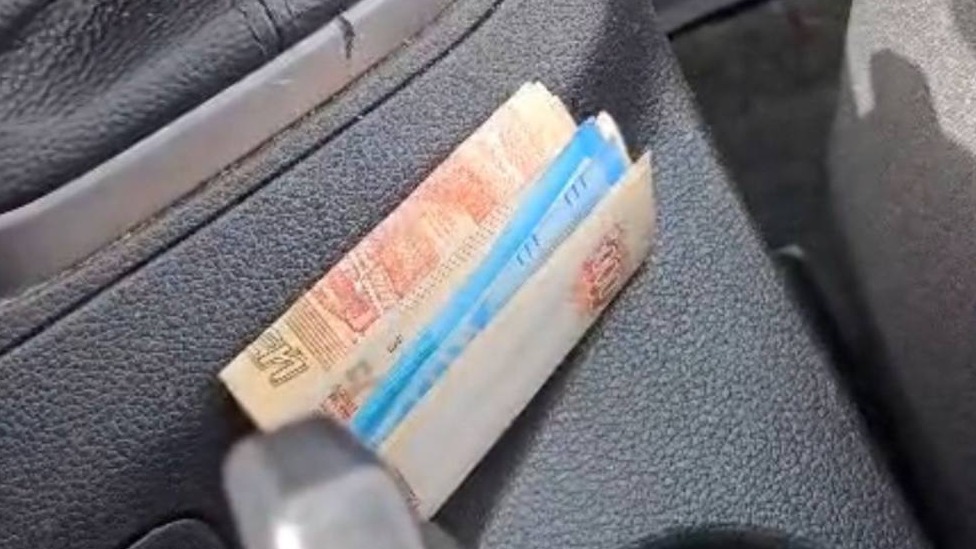 Иностранец попытался дать взятку автоинспектору в центре Москвы