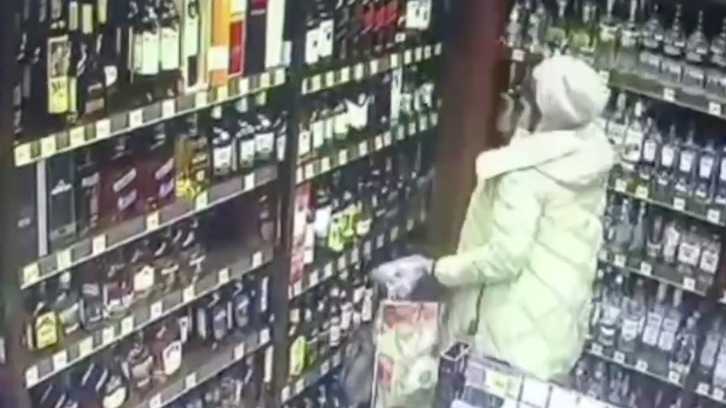 Москвичка украла две бутылки виски из магазина на востоке столицы