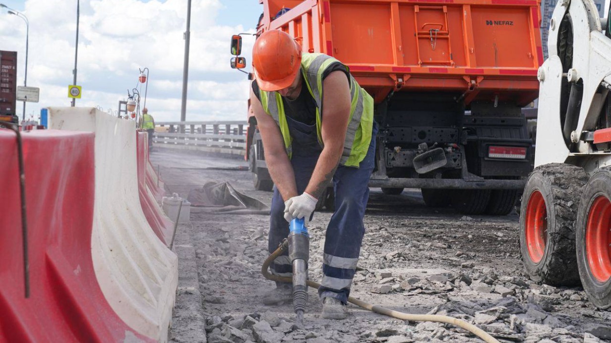 Завершился капитальный ремонт путепровода Ленинградский МКАД