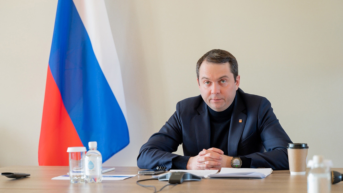 Переживший покушение губернатор Чибис рассказал Путину о своем состоянии