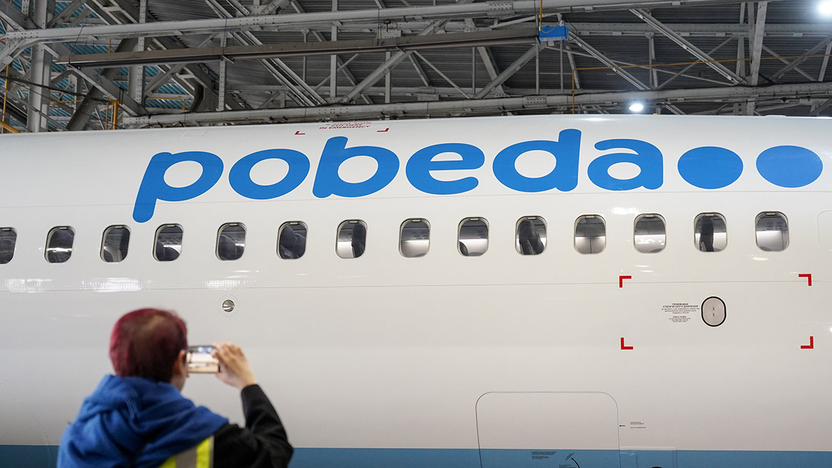 РЕН ТВ: Инвалида-колясочника не пустили на рейс «Победы» из-за тяжелого кресла