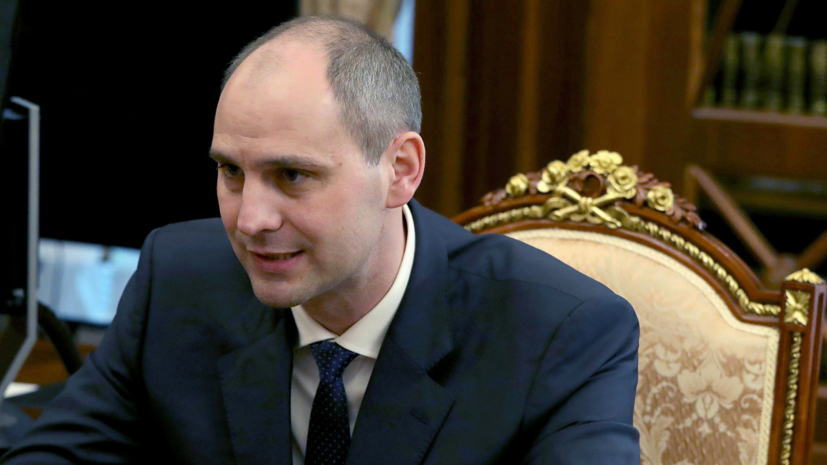 Губернатор Паслер пообещал помощь мужчине, который прорывался к нему на митинге