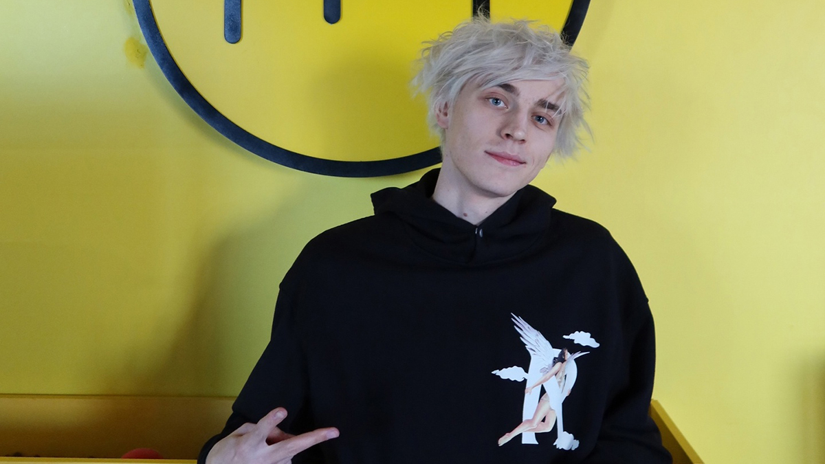 Блогер Влад Бумага банкротит свой бизнес в РФ