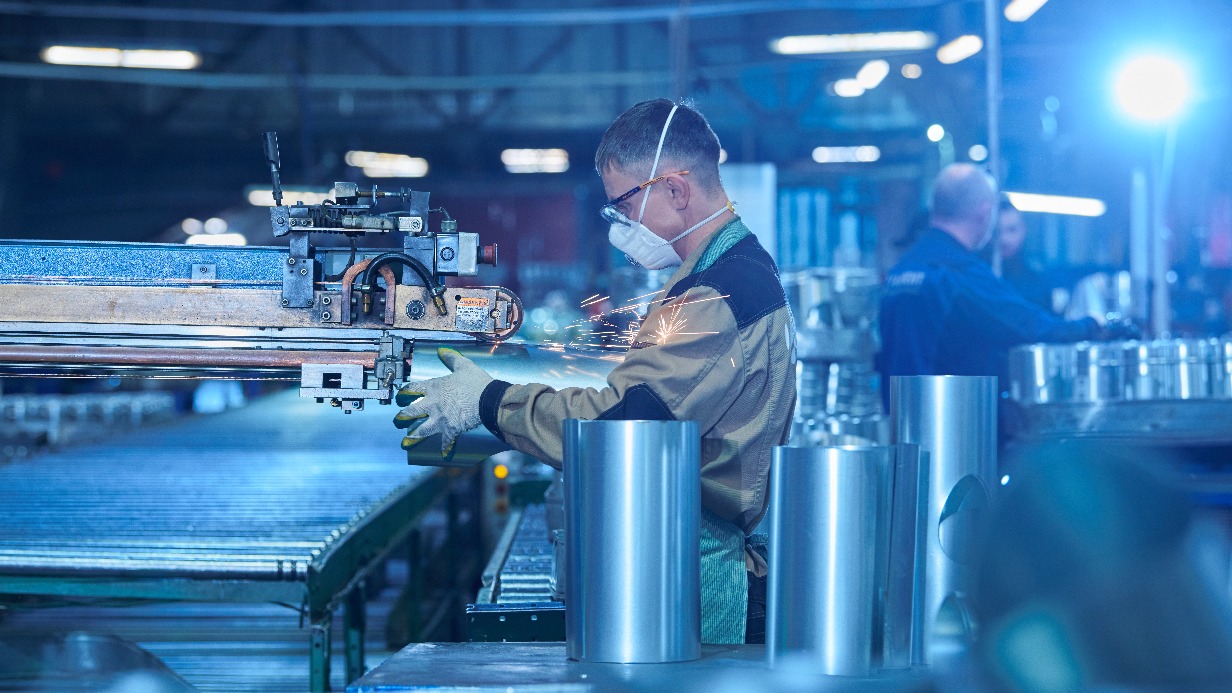 Столичная промышленность помогает развитию ракетно-космической отрасли страны 