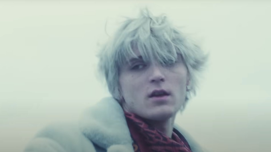 Суд в Томске постановил выдворить рэпера Платину из России