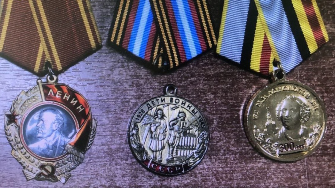 Мошенники под видом газовиков украли у пенсионерки из Одинцова госнаграды