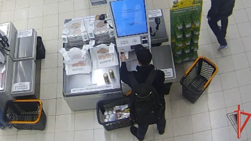 Житель Подмосковья попытался украсть из гипермаркета корзину продуктов
