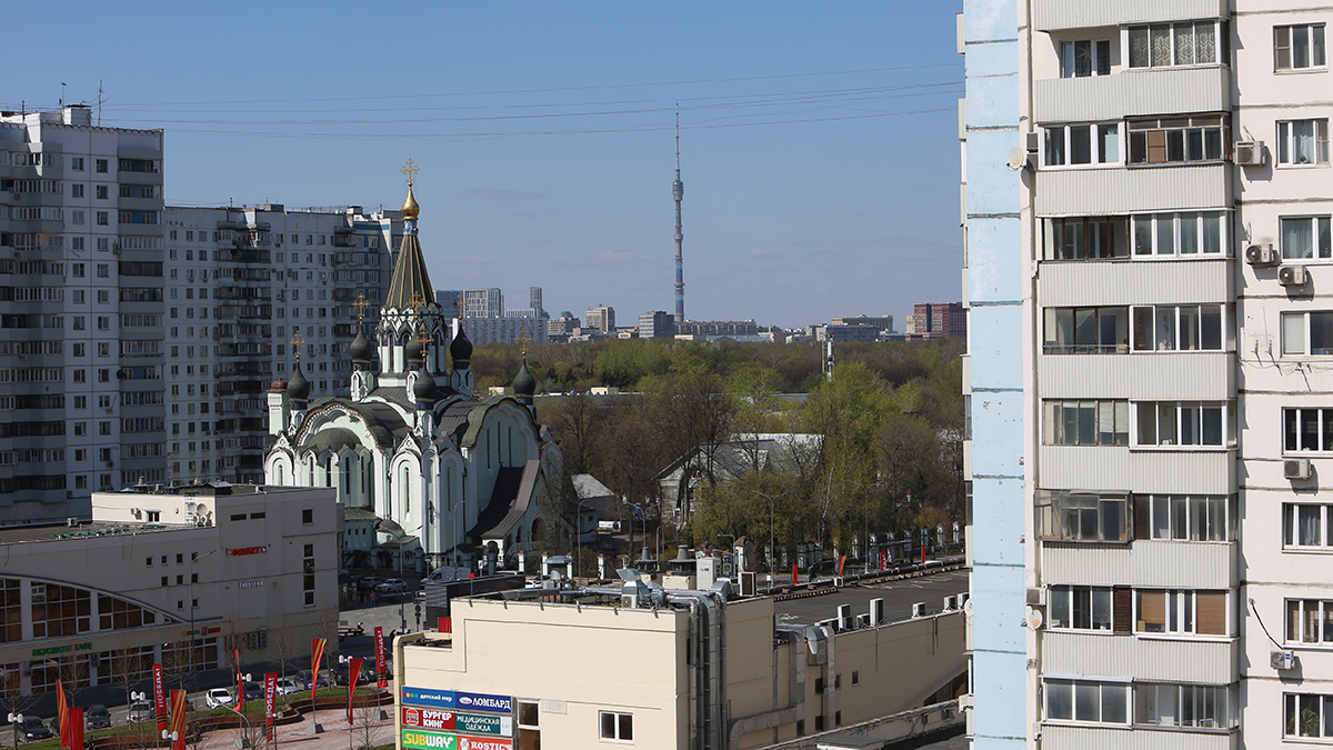 Россияне поддержали запрет на использование иностранных слов на уличных вывесках