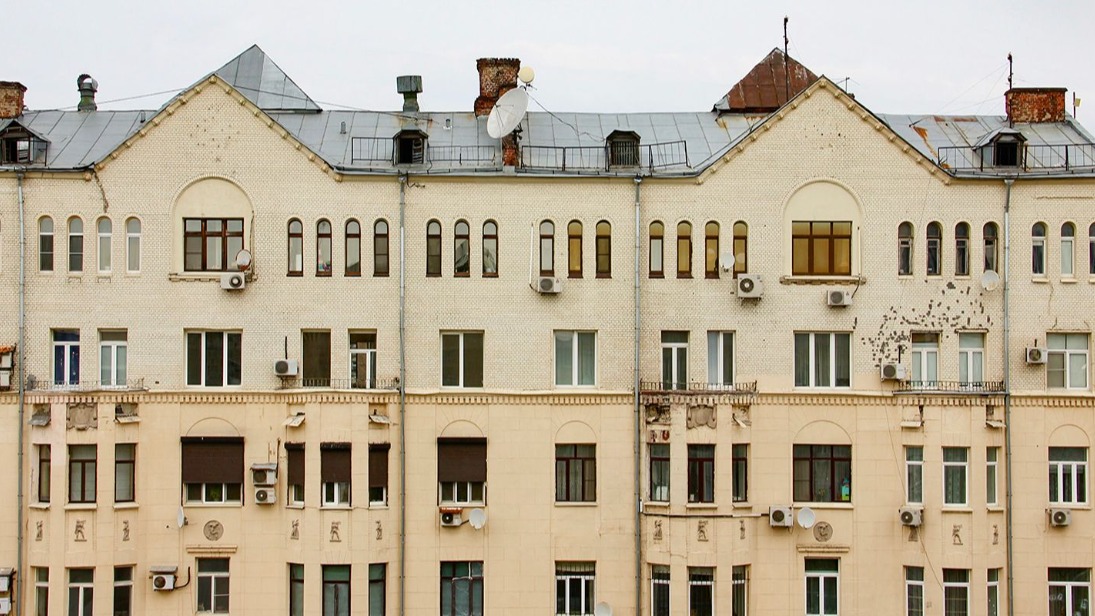 Более 60 фасадов домов в неоклассическом стиле отремонтируют в столице