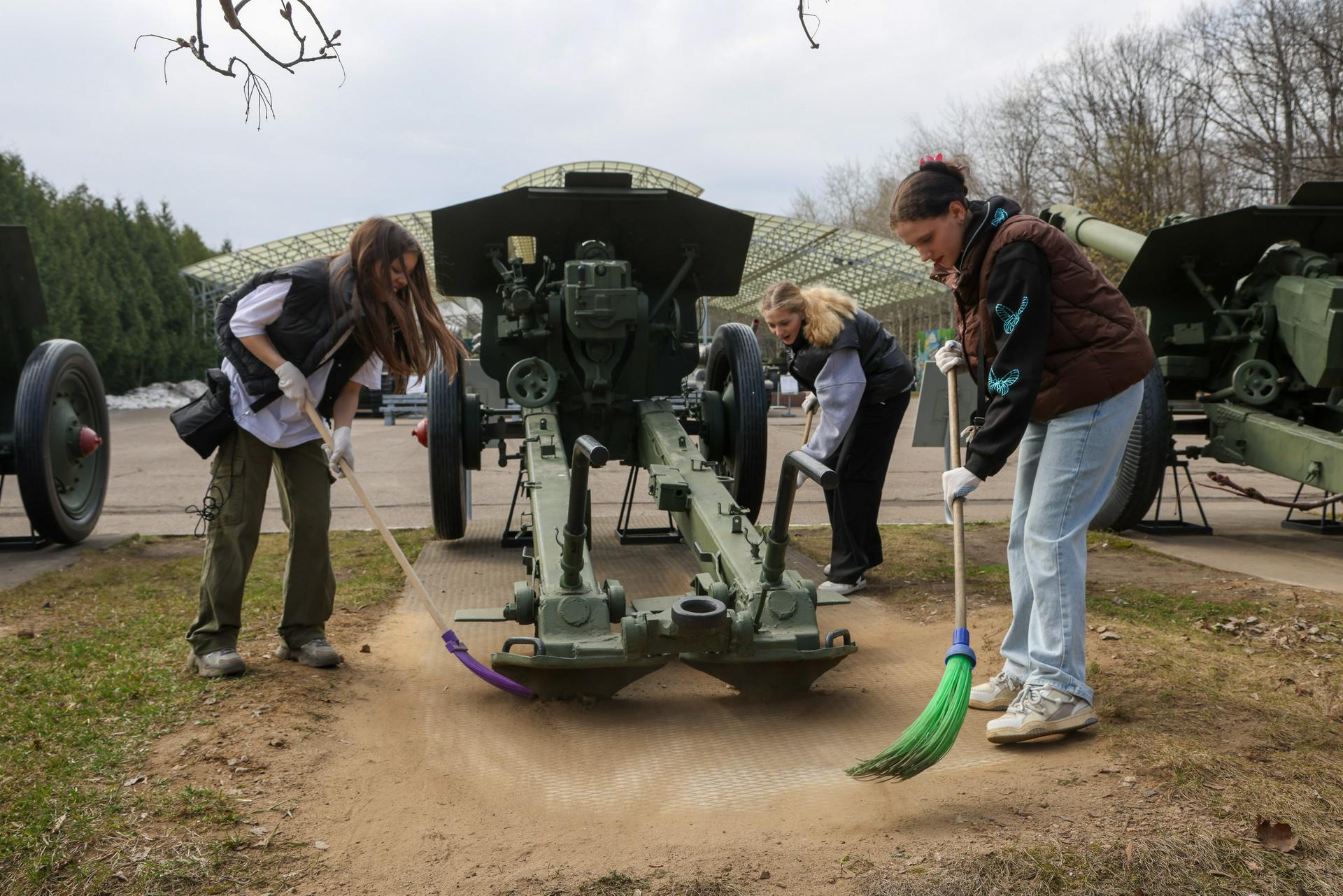 Волонтеры проведут ежегодный субботник в Музее «Г.О.Р.А.»
