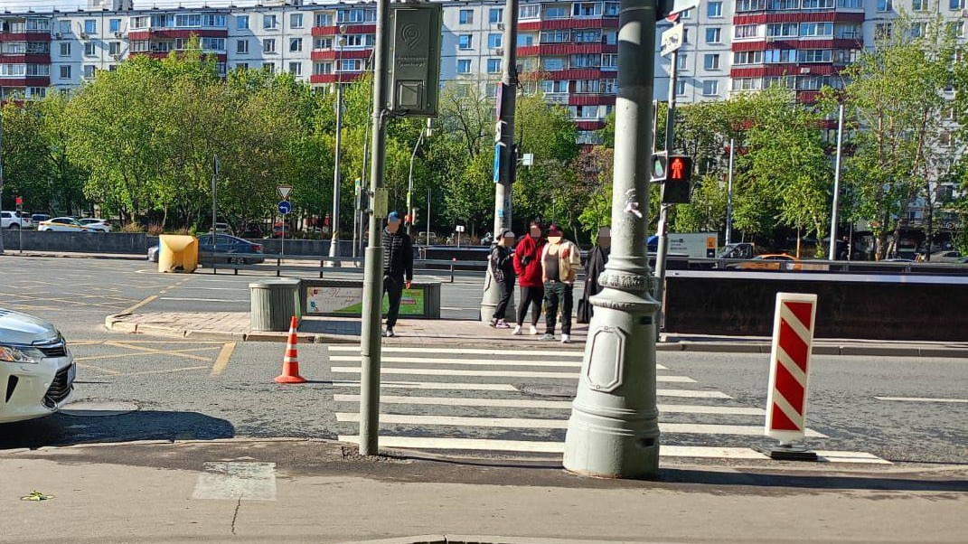 Прокуратура взяла на контроль дело курьера, который сбил ребенка в Москве