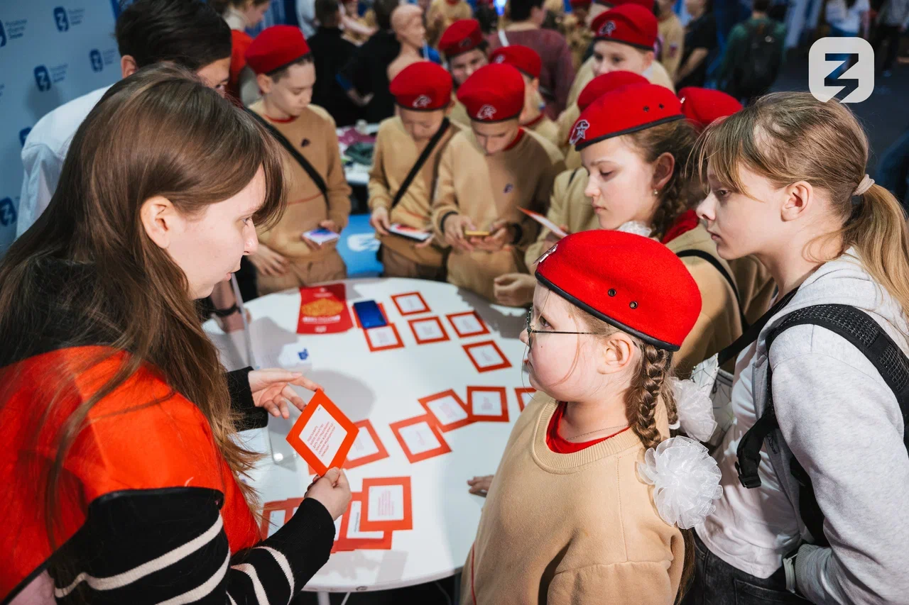 Общество «Знание» провело памятные мероприятия на выставке «Россия»