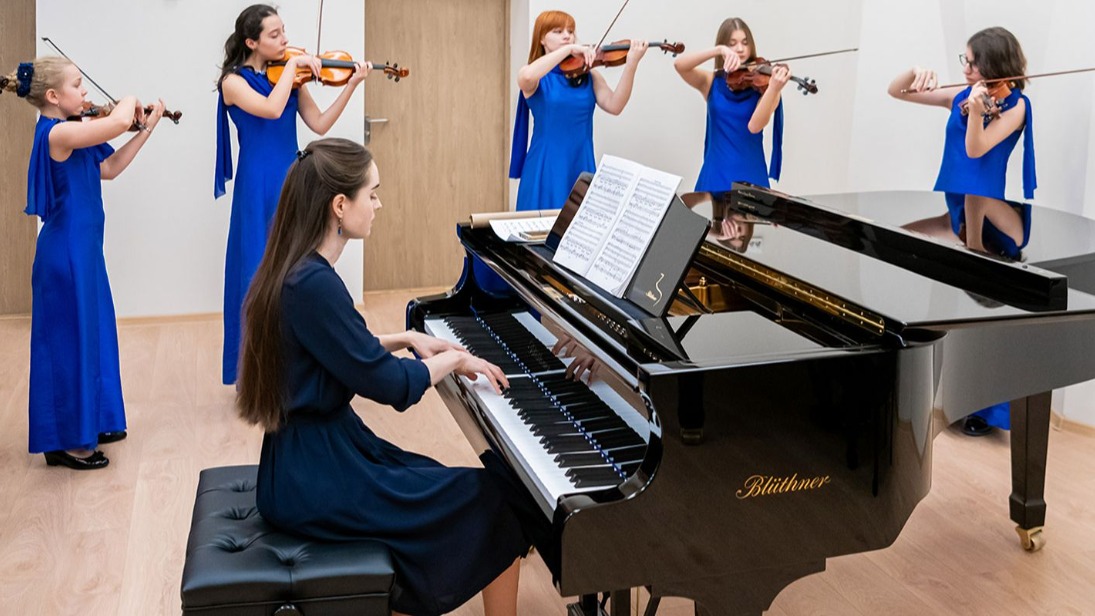 Собянин принял решение увеличить фонд грантов одаренным учащимся школ искусств