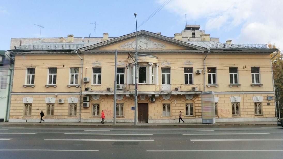 Античный барельеф и богатый лепной декор: дом Долговых отреставрируют в Москве