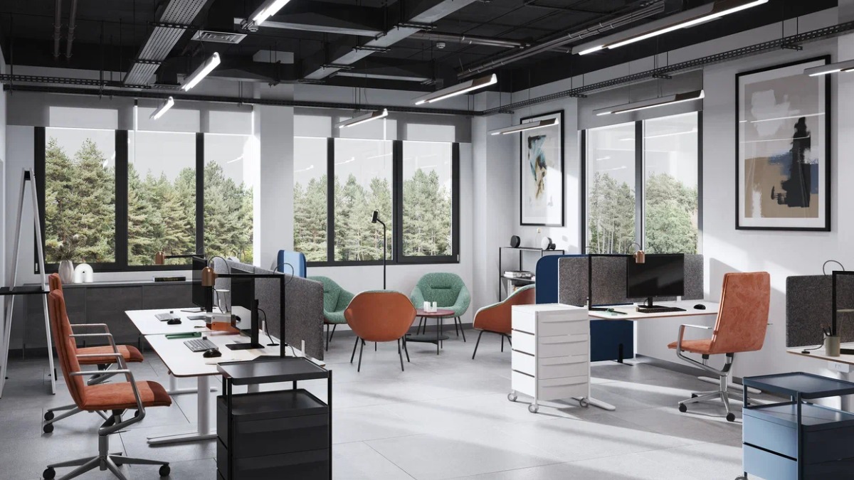 Более 16 тысяч москвичей смогут найти работу на современных производствах