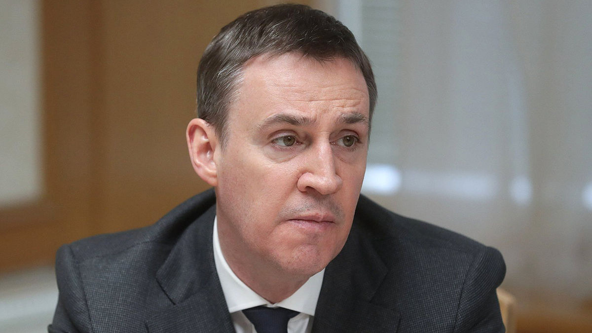 Вице-премьер РФ Патрушев поручил в течение двух недель остановить рост цен