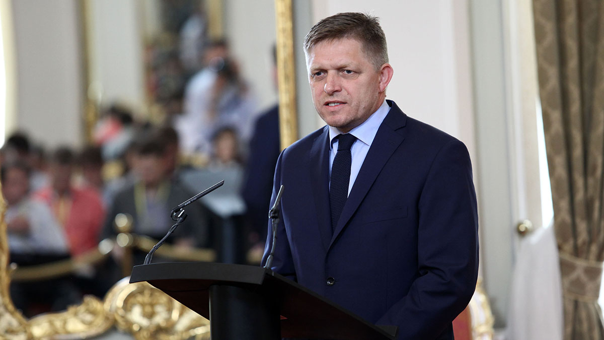 Оппозиция Словакии назвала «огромным позором» появление Фицо в эфире «России 1»