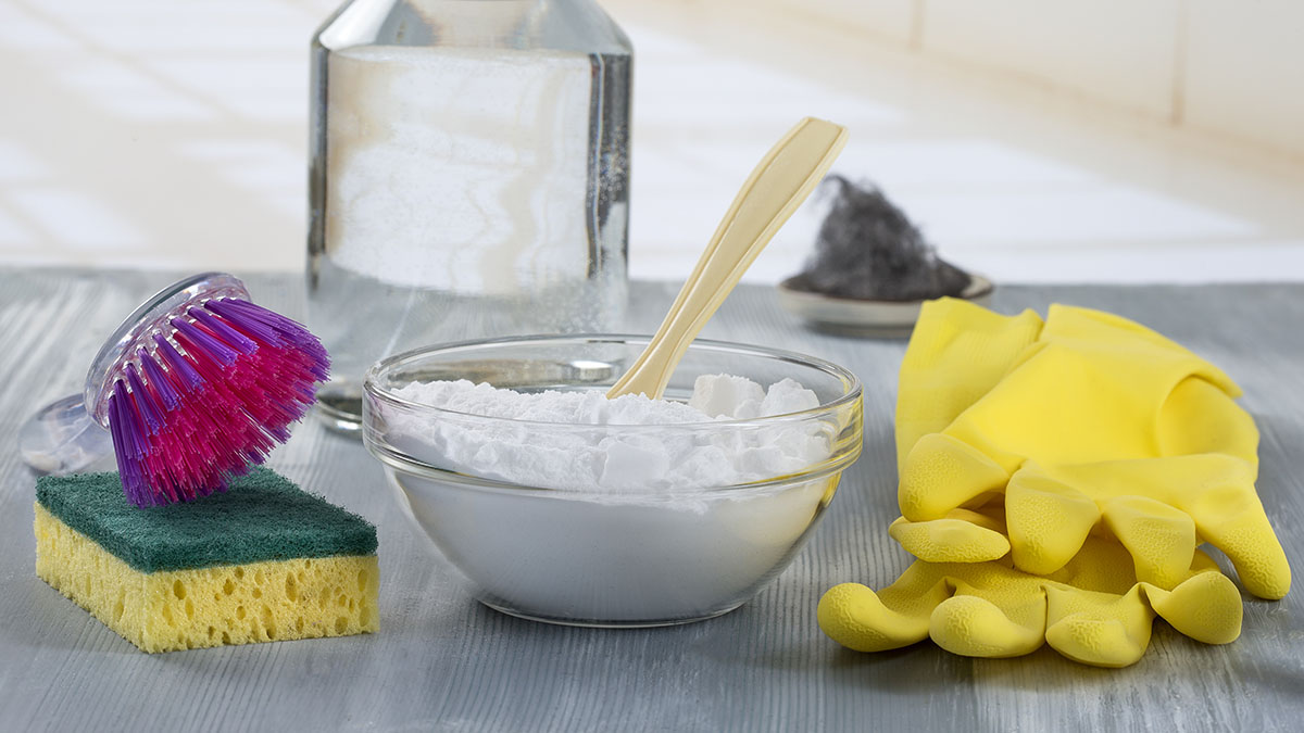 Эксперты рассказали о двух эффективных средствах от засоров в раковине