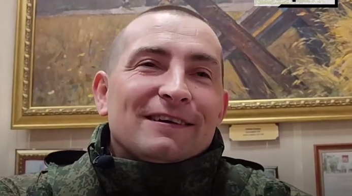 «Пацаны откопали»: участник парада Победы рассказал, как едва не погиб на СВО