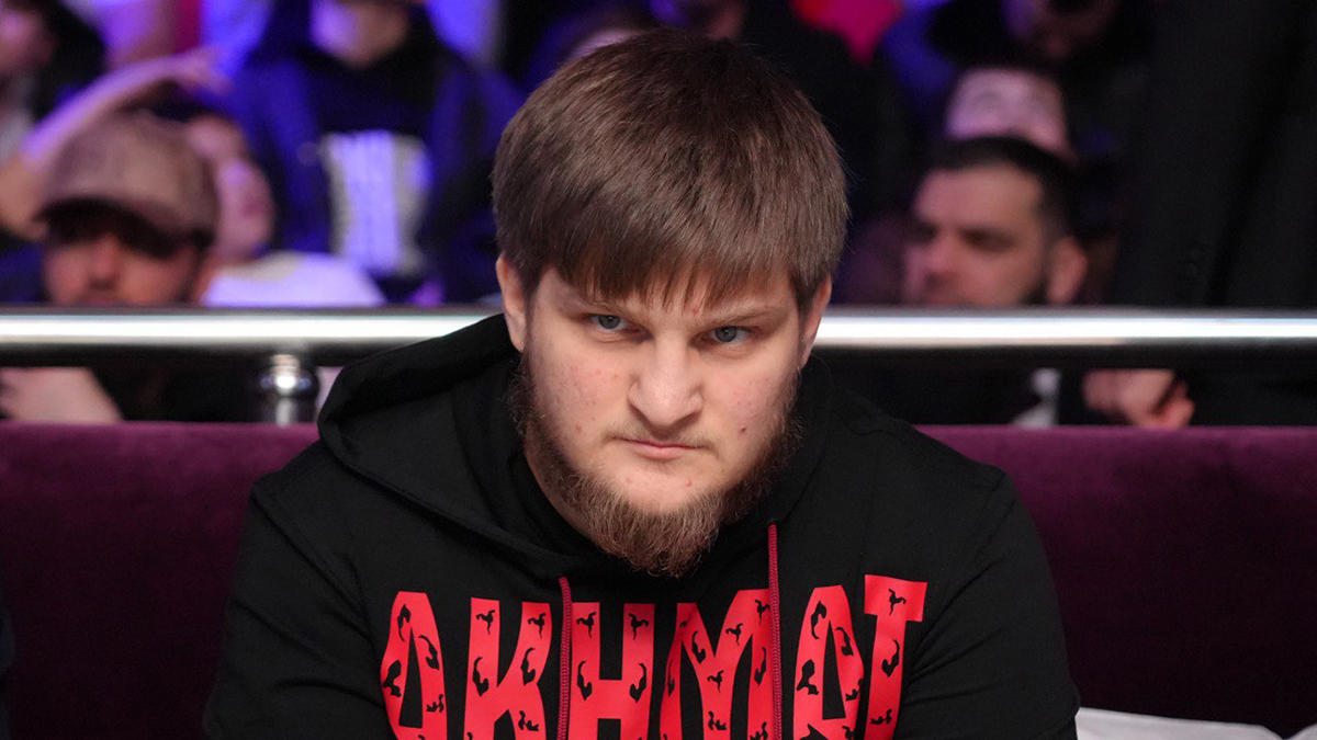 Сын Кадырова покинул пост президента футбольного клуба «Ахмат»