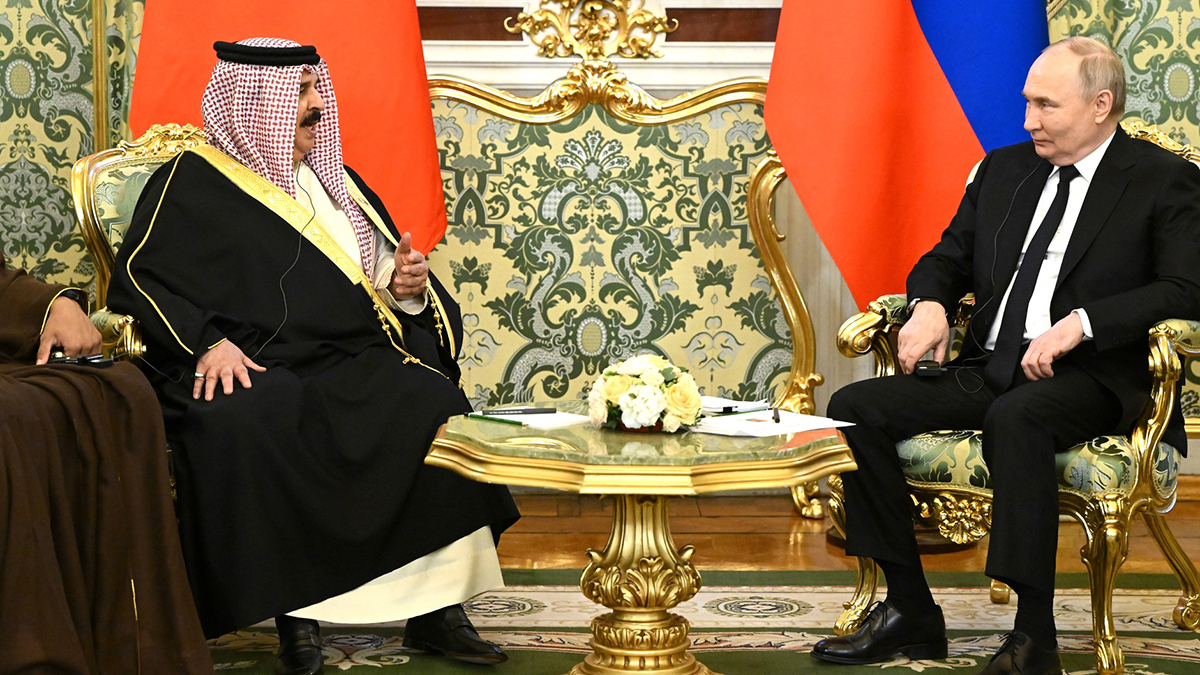 Путин начал переговоры с королем Бахрейна в Кремле