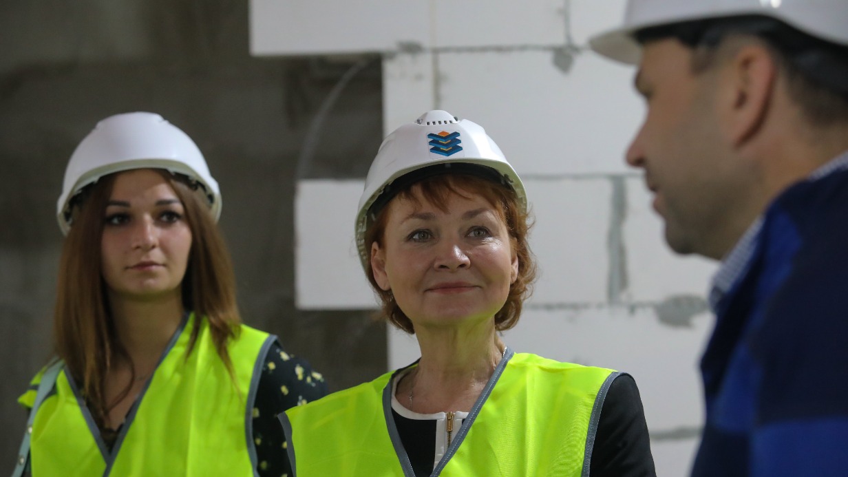 Депутат МГД Стебенкова проверила ход работ по ремонту городской поликлиники № 109