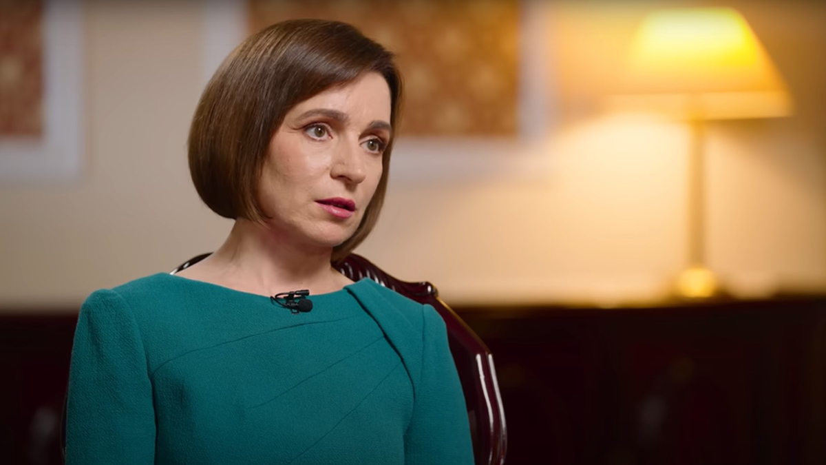 Десятки тысяч человек вышли на протест против правления Санду в Кишиневе 