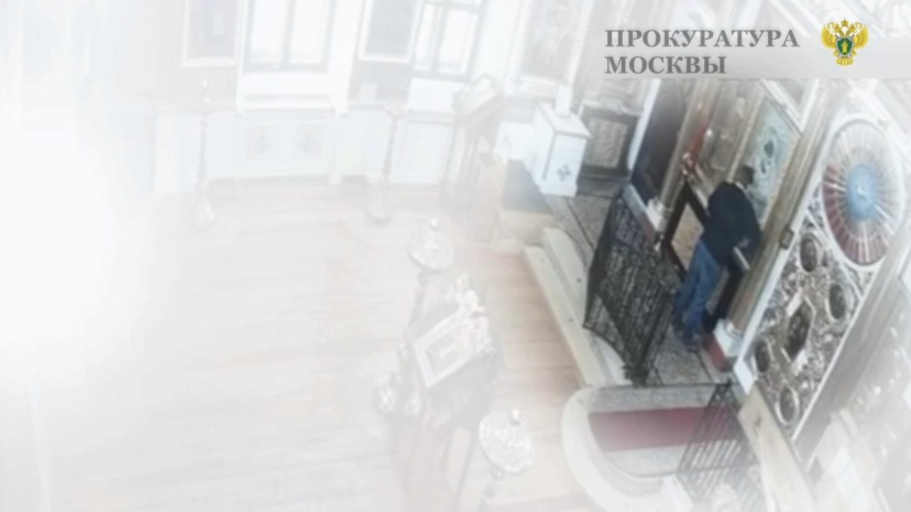 Юноша обокрал два столичных храма на 85 тысяч рублей