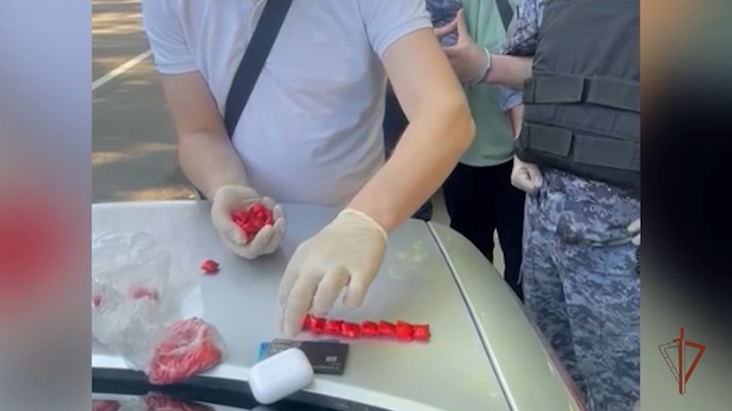 Наркокурьера с героином задержали в Даниловском районе