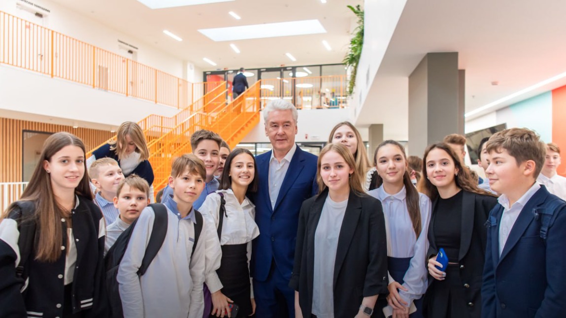 Собянин: Около 100 школ будет построено в Москве в ближайшие три года