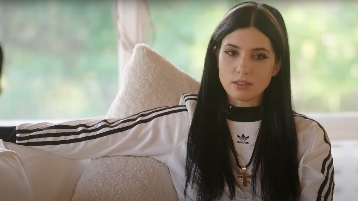 Участница Pussy Riot Толоконникова* села в импровизированную тюрьму в США