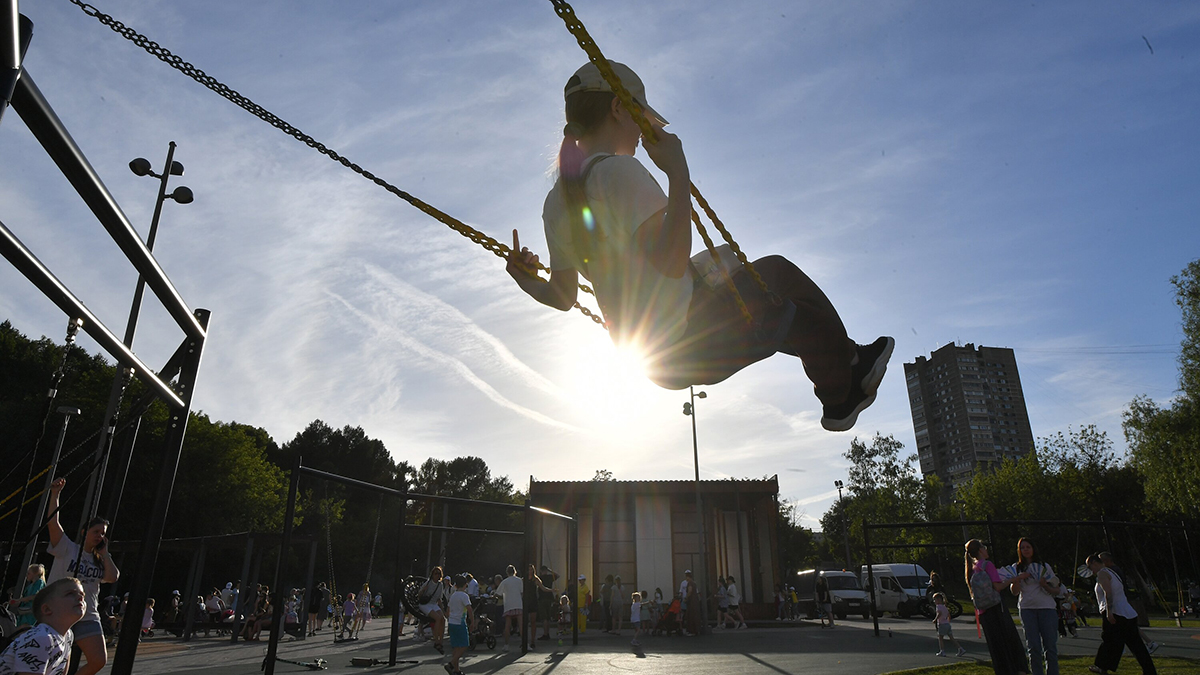 Педиатр Макарова рассказала, как защитить детей от солнечного удара 