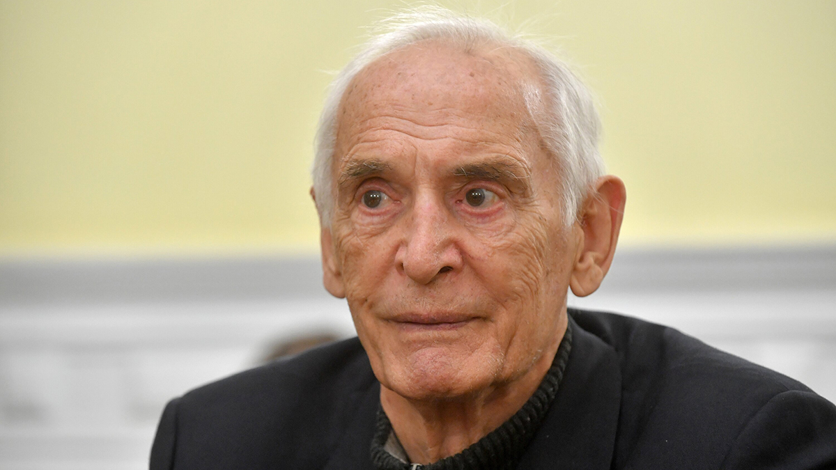 Мемориальную доску в честь народного артиста СССР Ланового установили в Москве