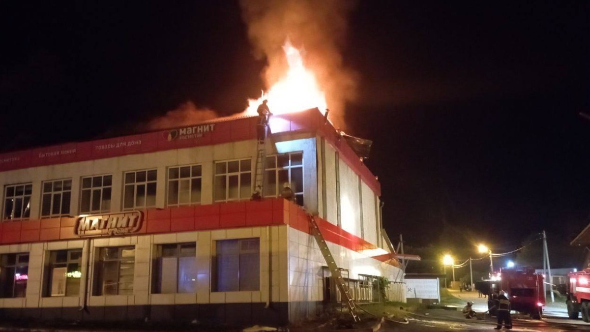 Гладков: Пожар начался после атаки FPV-дрона Белгородской области