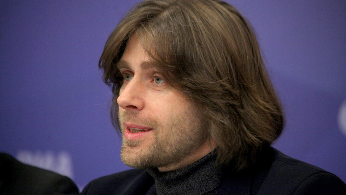 Петр Чернышев привел семилетнюю дочь Милу к могиле Анастасии Заворотнюк