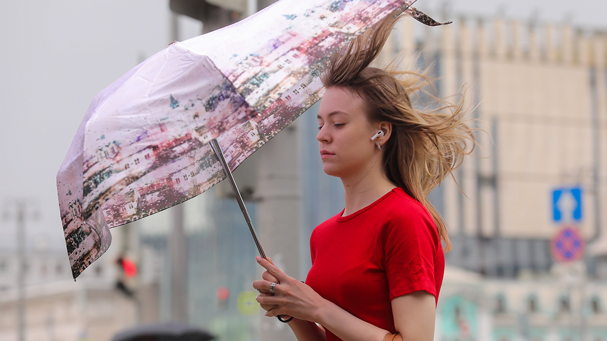Облачную погоду с прояснениями и грозы спрогнозировали в столице 12 июня