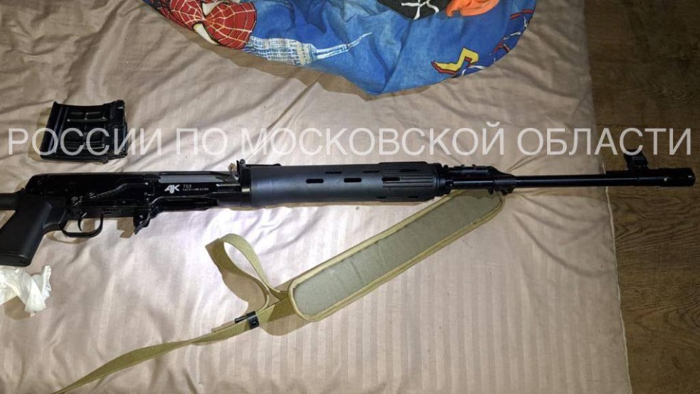 Подозреваемого в убийстве мужчины через дверной глазок задержали в Реутове